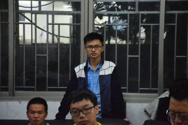 员工代表发言提出意见和建议
